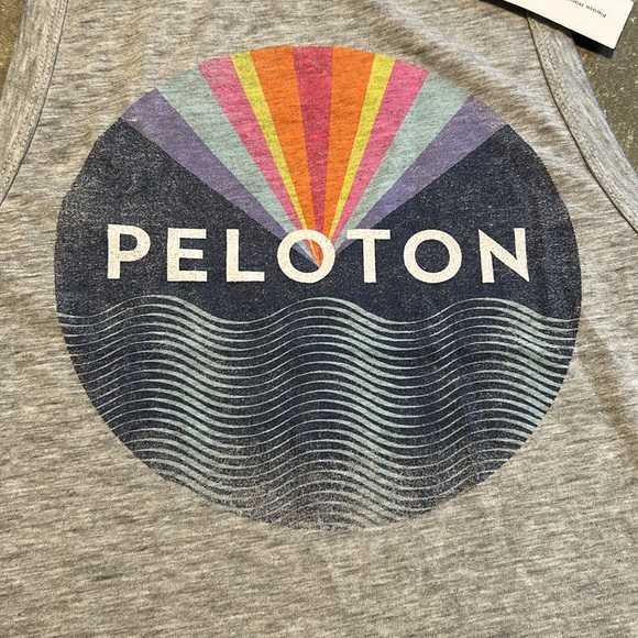 Peloton tank size Small NWT - Picture 2 of 4